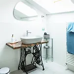 Postcard Private Parking Ac Emotional Showers شقة *